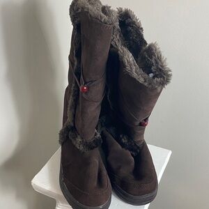 UGG Brown Fur-Lined Women's Boots